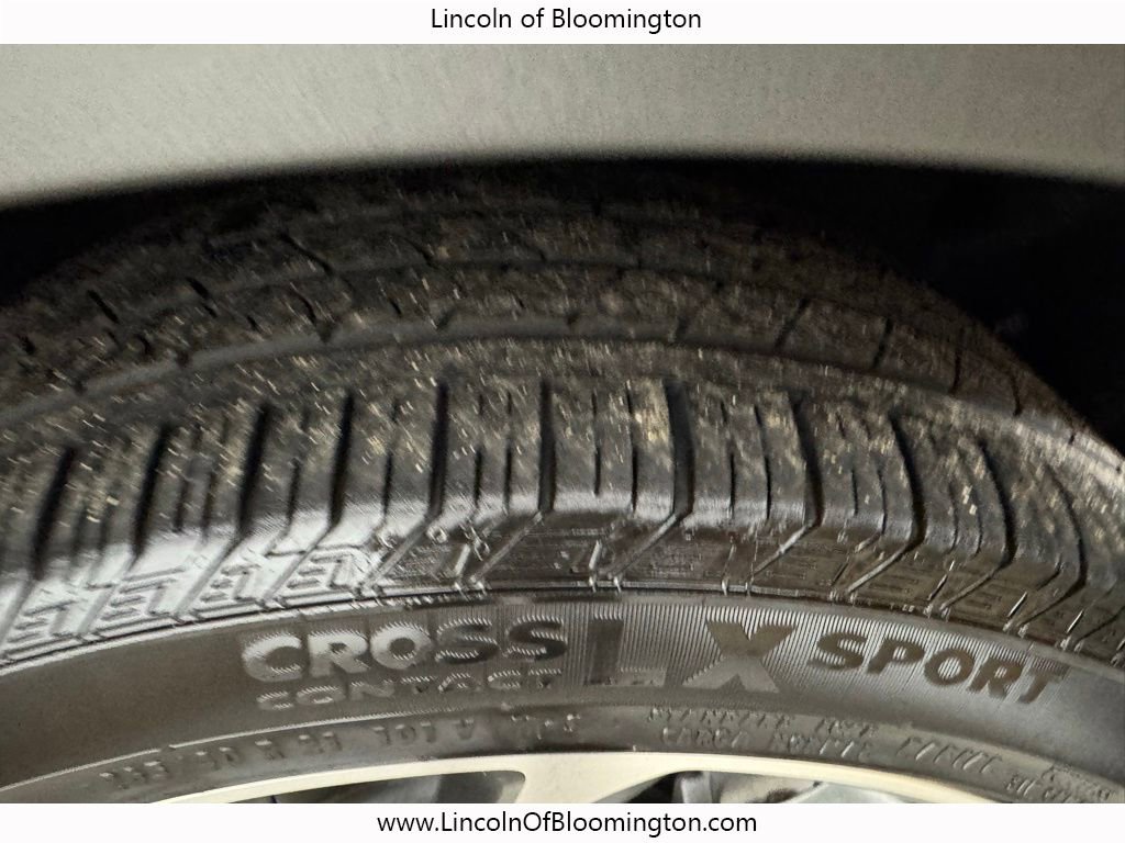 Used 2022 Lincoln Nautilus Reserve w/ Equipment Group 201A AWD/4WD image 11