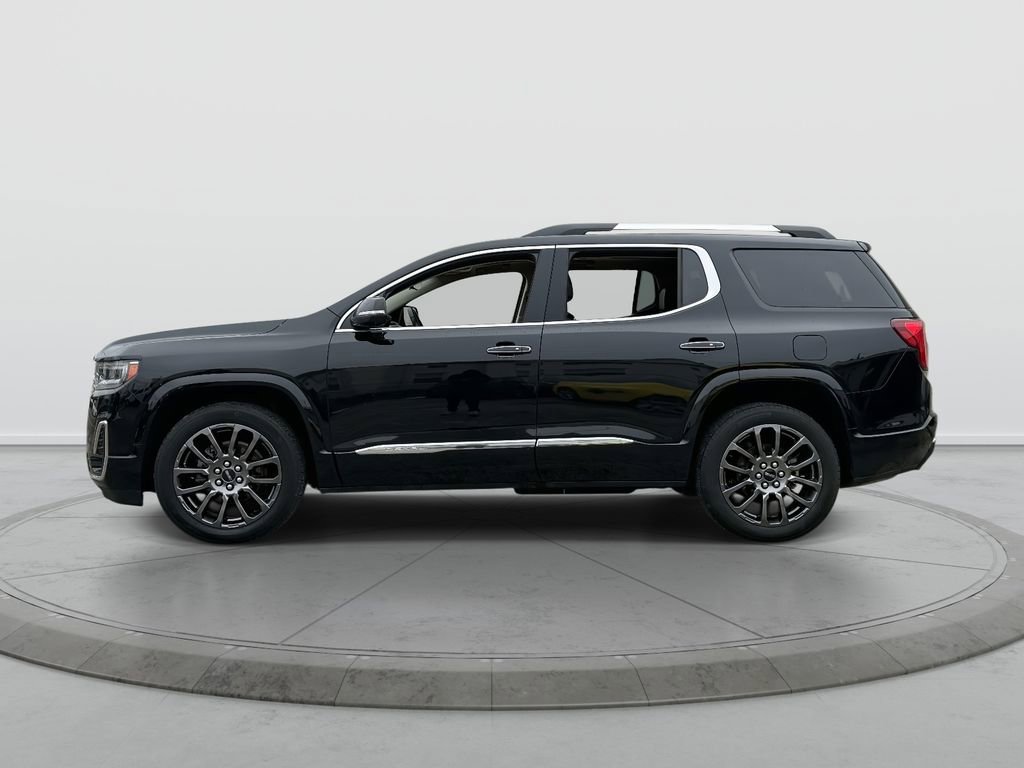 Used 2023 GMC Acadia Denali w/ Black Diamond Edition image 4
