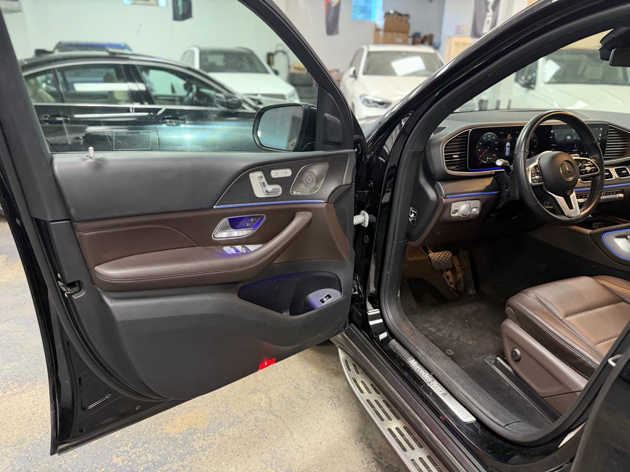 Used 2022 Mercedes-Benz GLE 350 4MATIC w/ AMG Line Exterior image 11