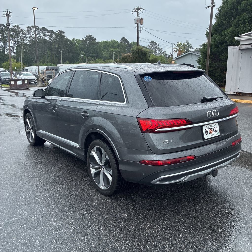 Used 2020 Audi Q7 3.0T Premium Plus w/ Premium Plus Package AWD/4WD image 2