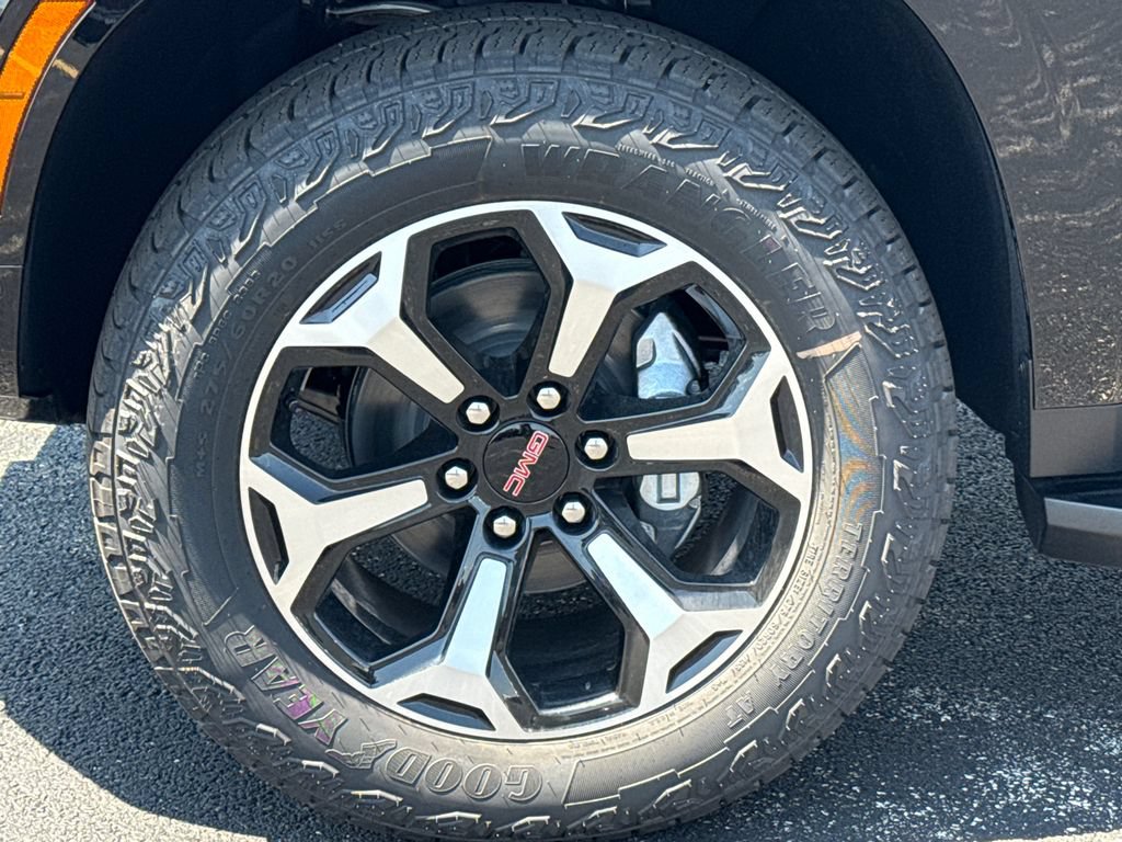 New 2026 GMC Yukon XL AT4 AWD/4WD image 11