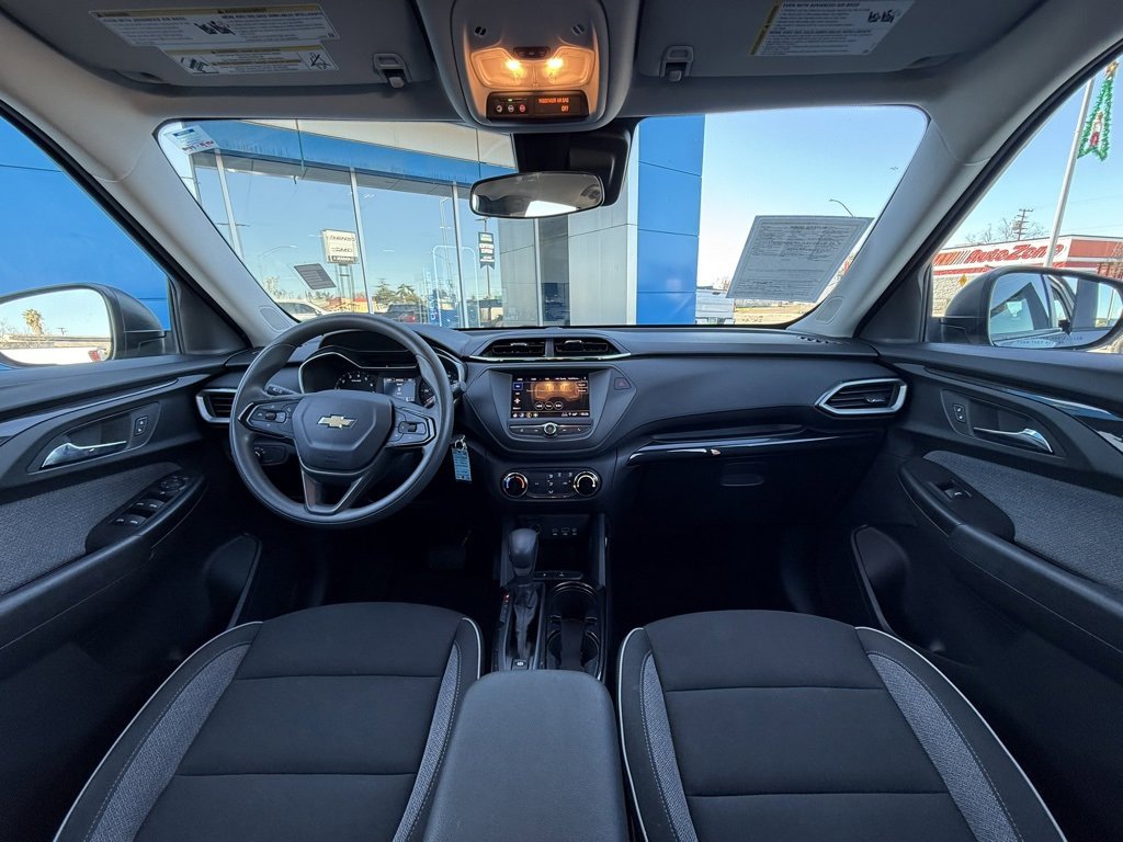 Used 2023 Chevrolet TrailBlazer LS image 12