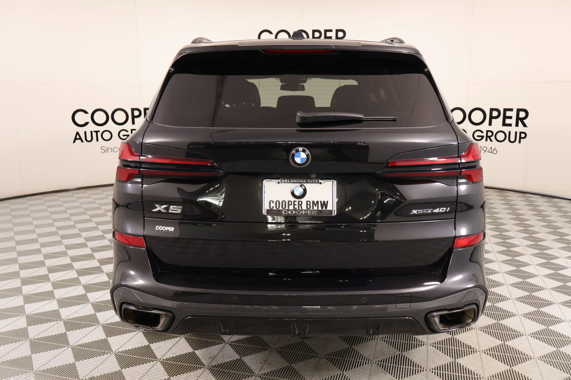 Used 2024 BMW X5 xDrive40i w/ Executive Package image 23