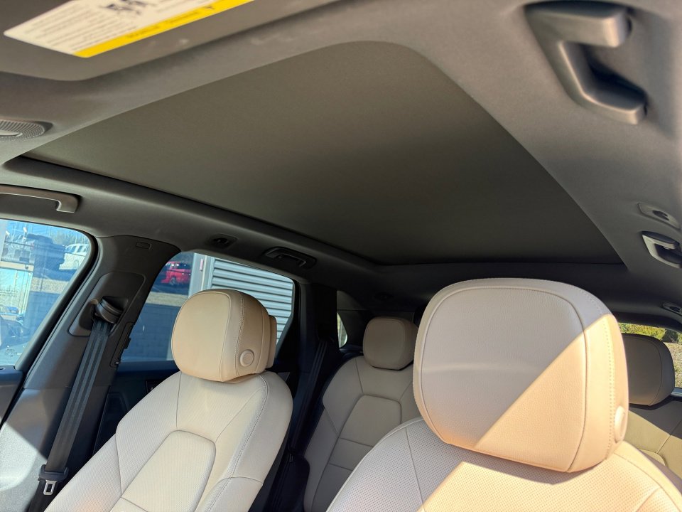 Certified 2025 Porsche Cayenne image 19