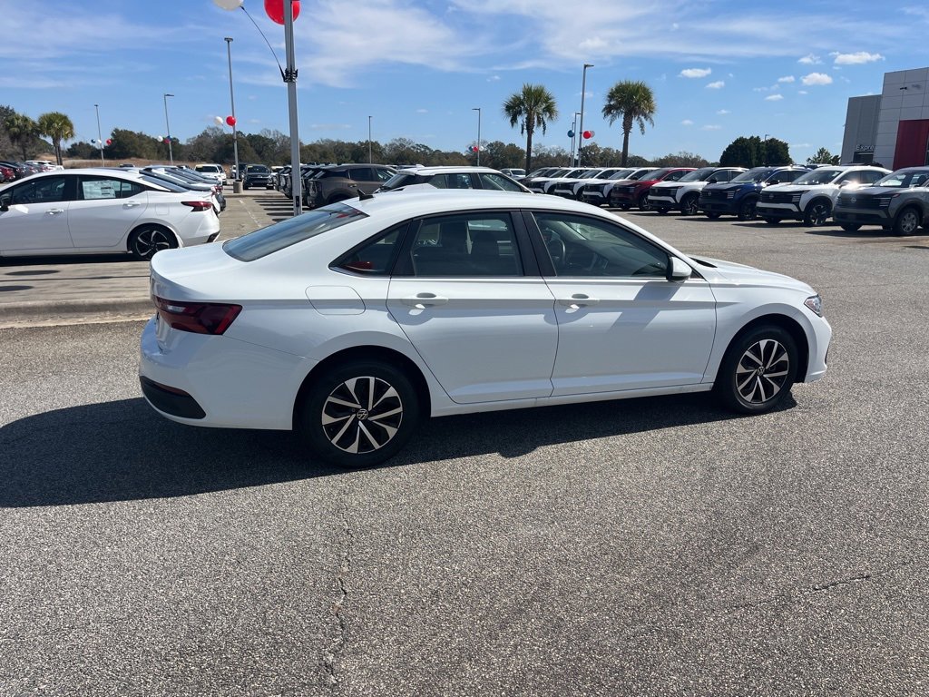 Used 2024 Volkswagen Jetta S image 5