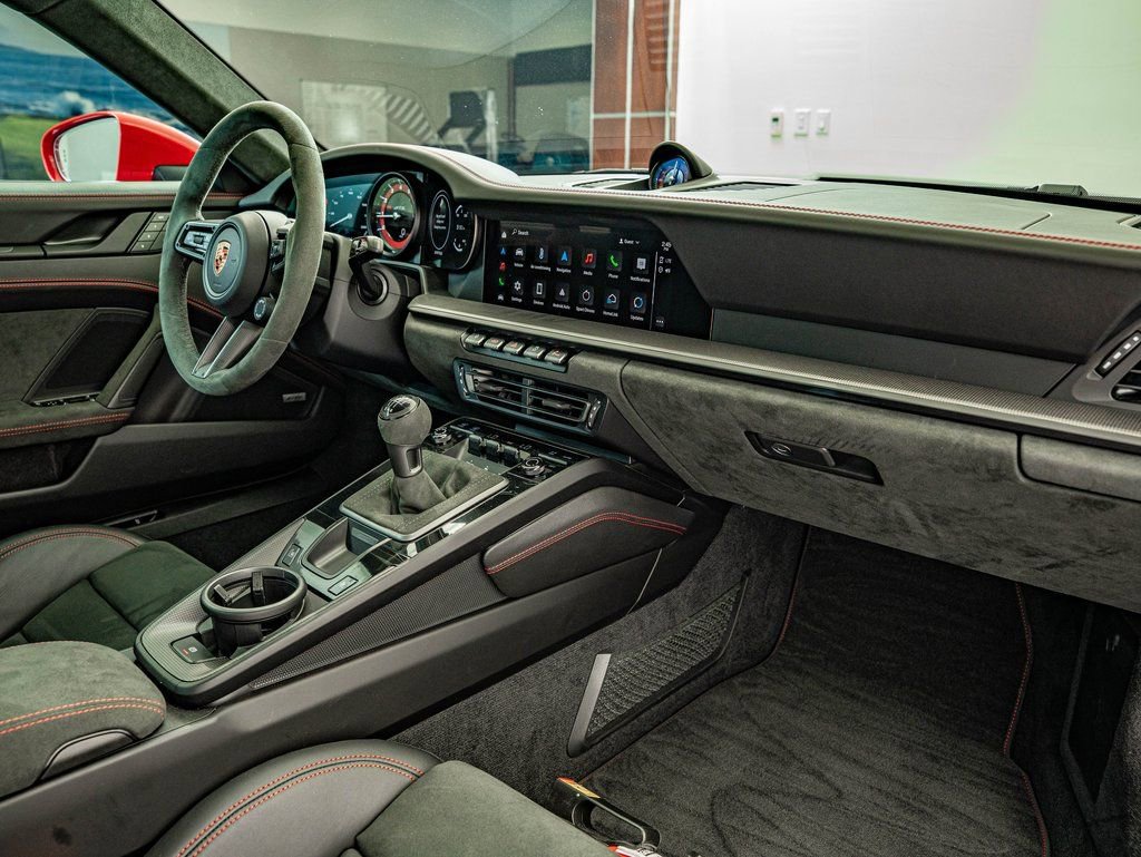 Certified 2024 Porsche 911 Carrera GTS RWD image 57