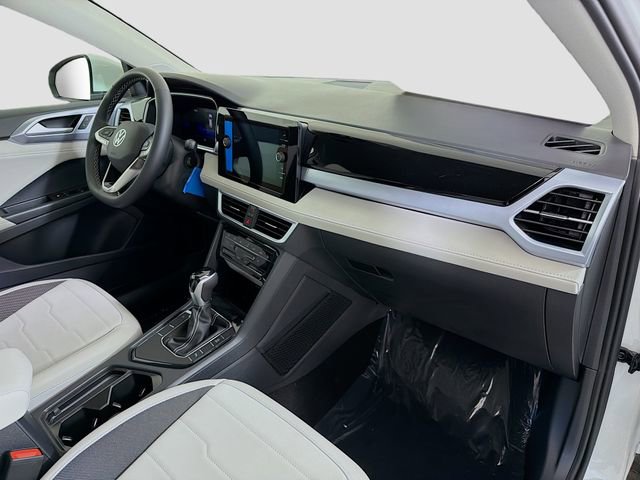 New 2026 Volkswagen Taos SE image 28