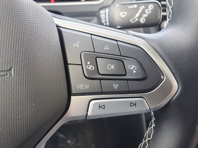 Used 2022 Volkswagen Tiguan SE w/ Panoramic Sunroof Package image 24