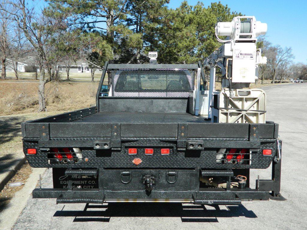Used 2009 Ford F550 2WD Regular Cab Super Duty image 8