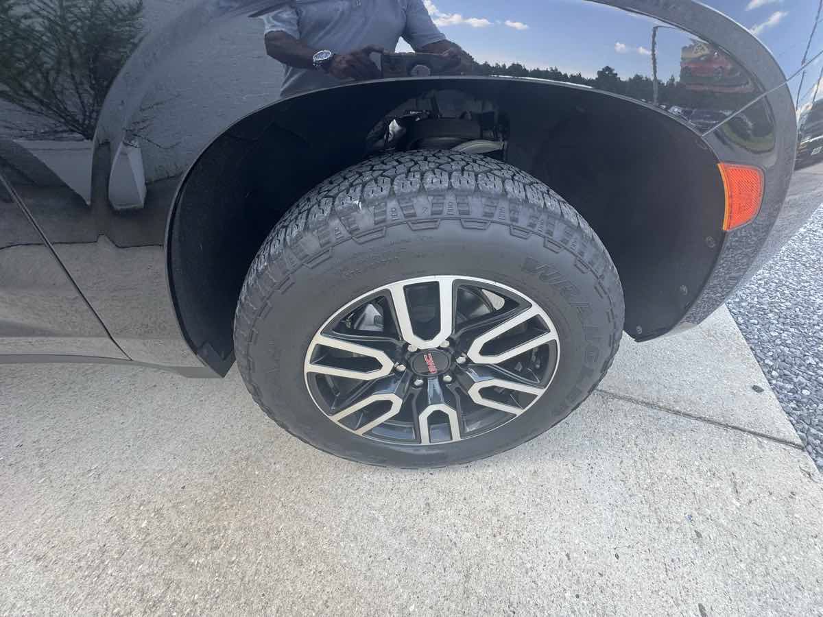 Used 2021 GMC Yukon AT4 AWD/4WD image 31