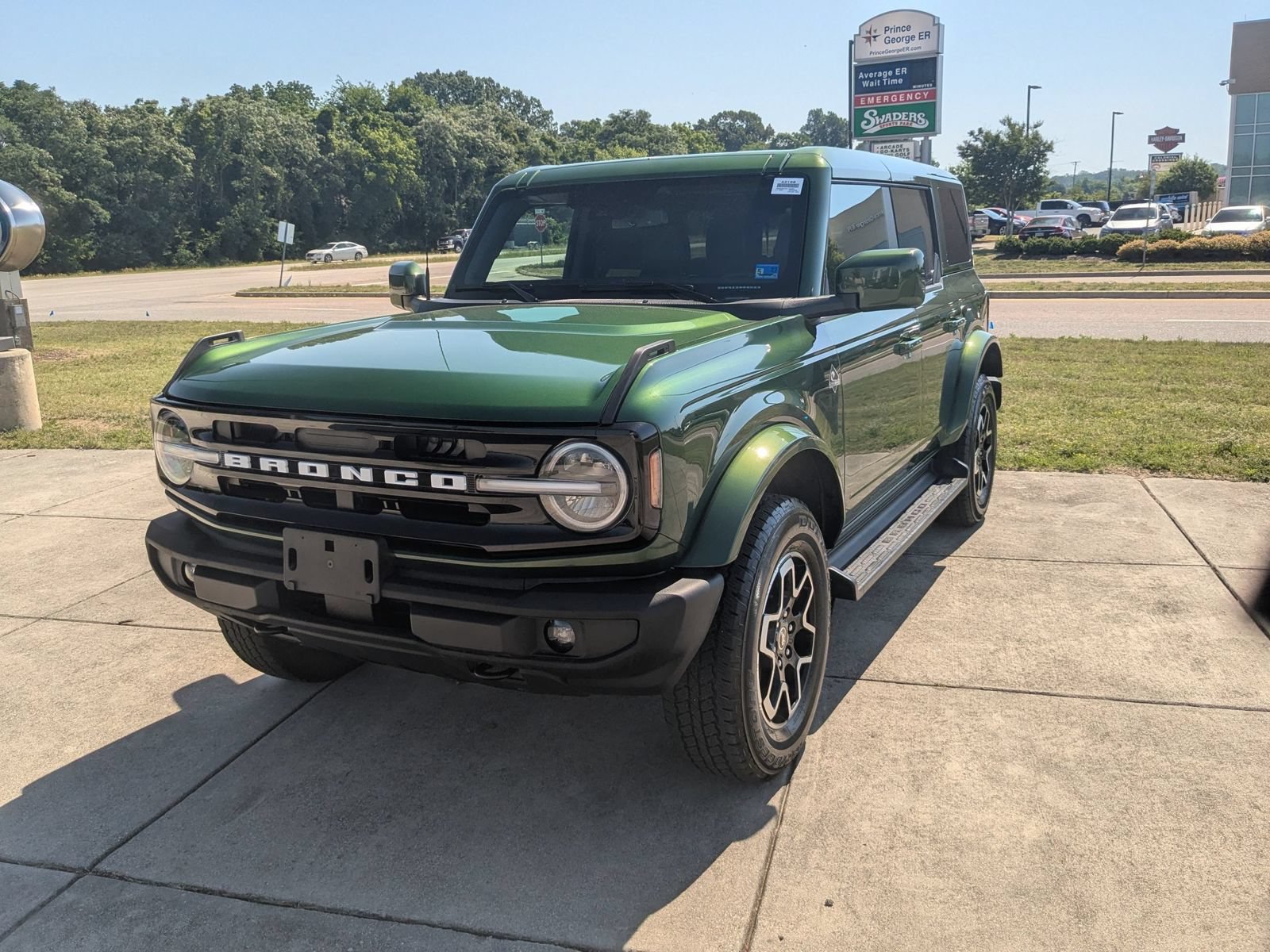 Used 2025 Ford Bronco Outer Banks AWD/4WD image 7