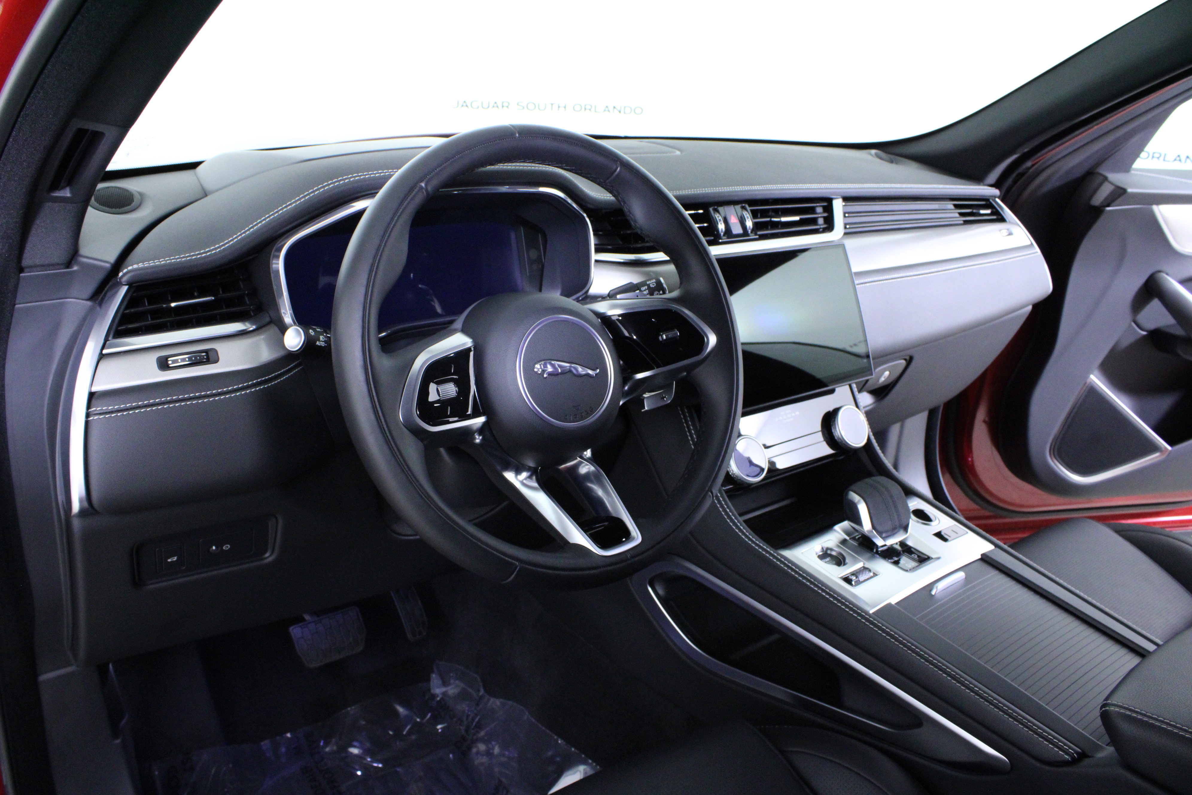 Certified 2026 Jaguar F-PACE R-Dynamic S image 20