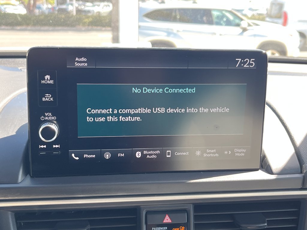 Used 2025 Honda Pilot EX-L image 15