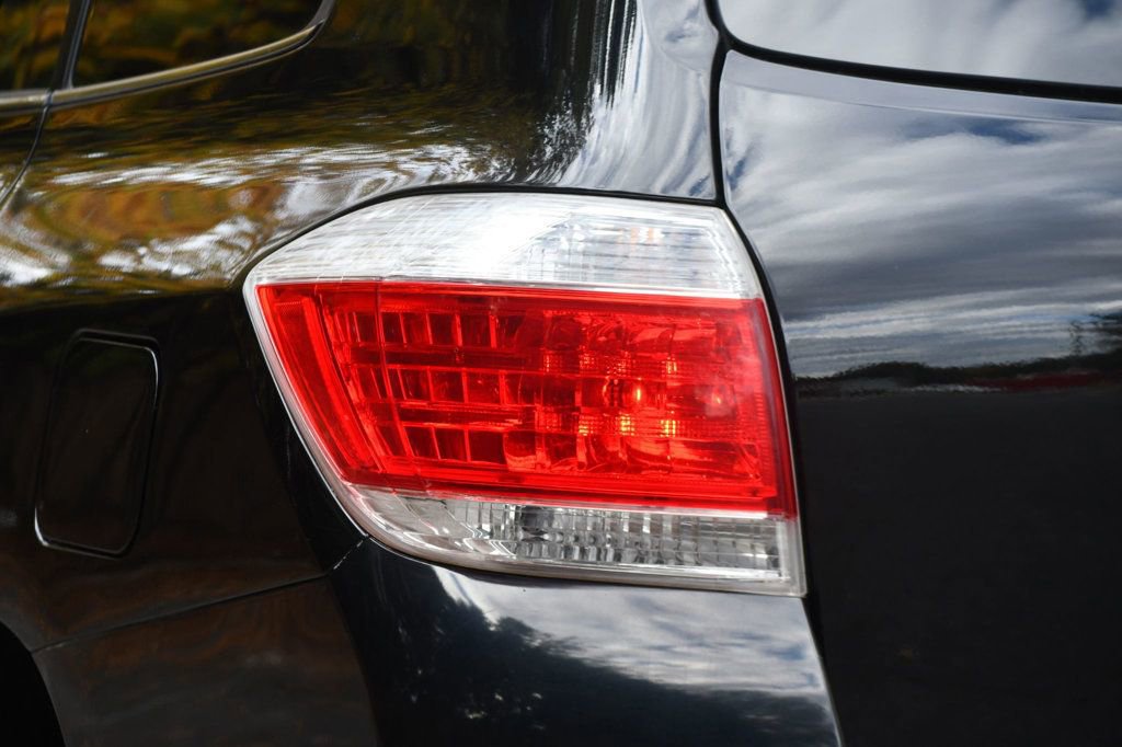 Used 2013 Toyota Highlander SE image 6