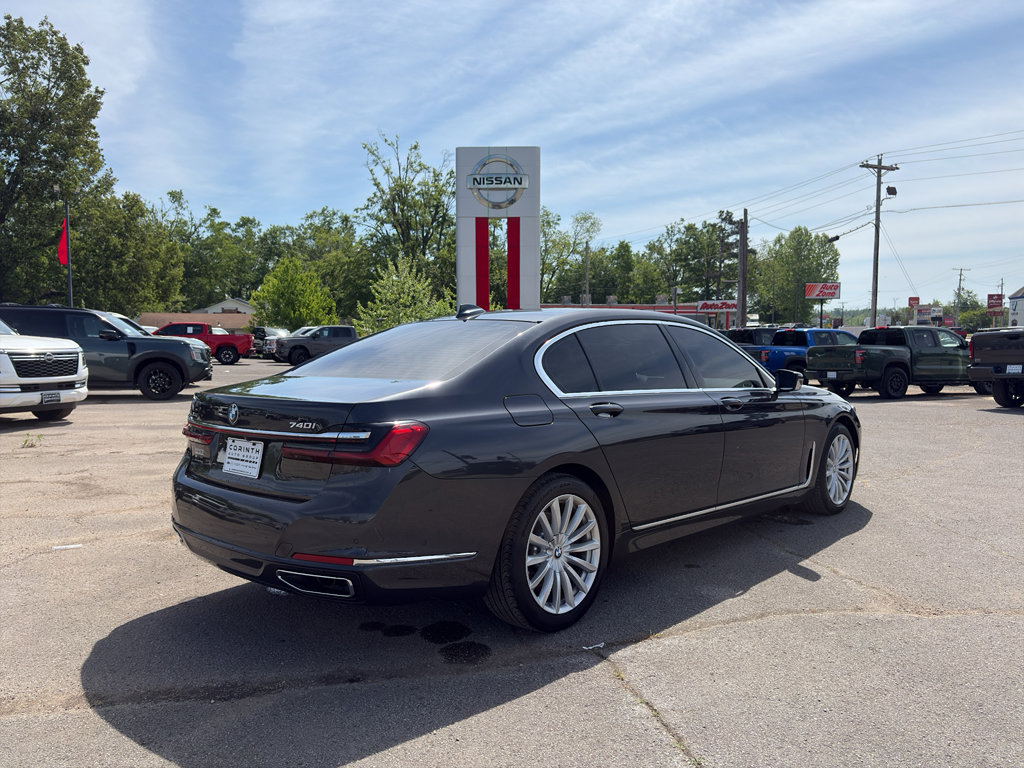 Used 2022 BMW 740i xDrive w/ Premium Package AWD/4WD image 29