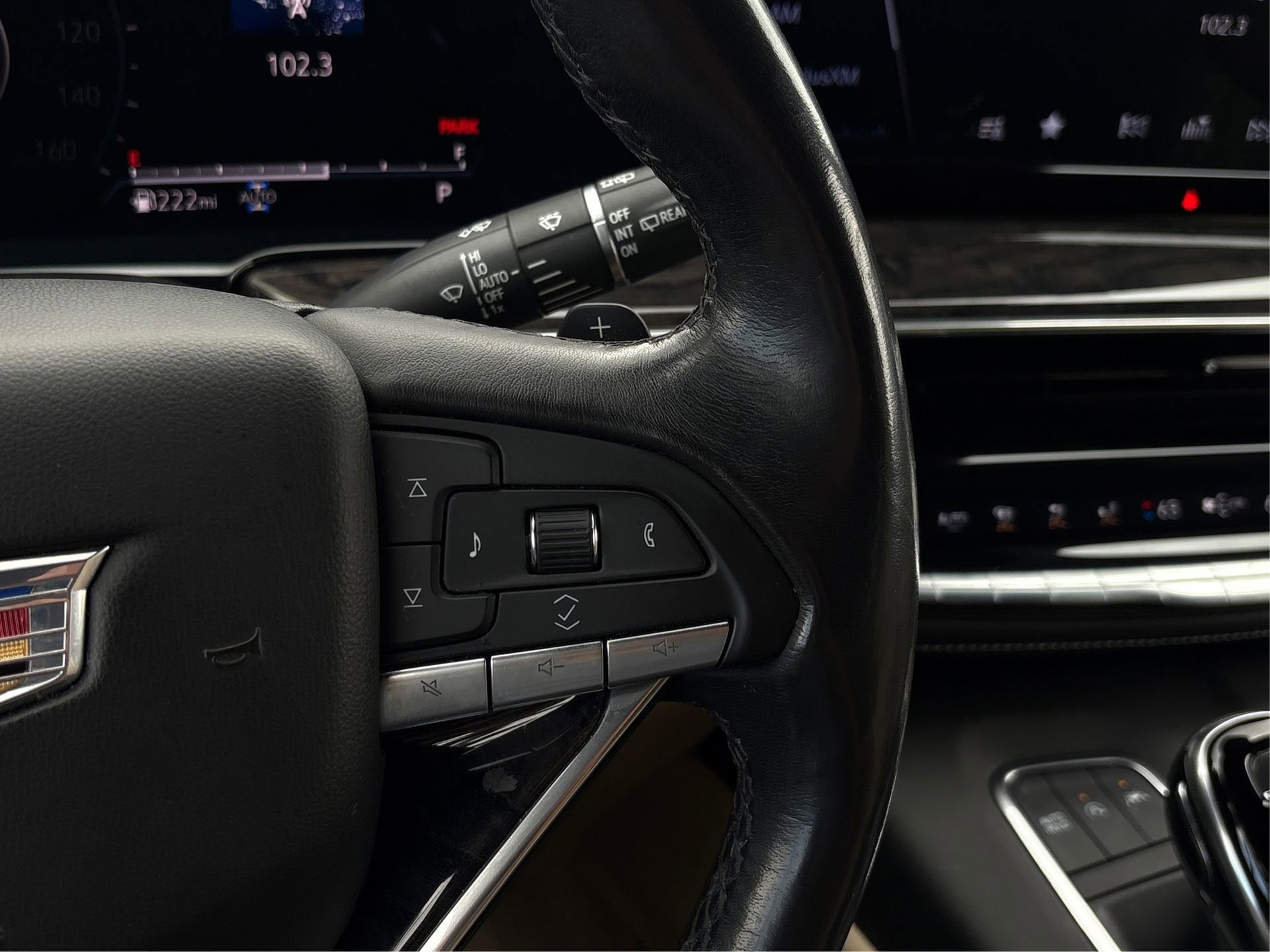 Used 2021 Cadillac Escalade ESV Premium Luxury image 28