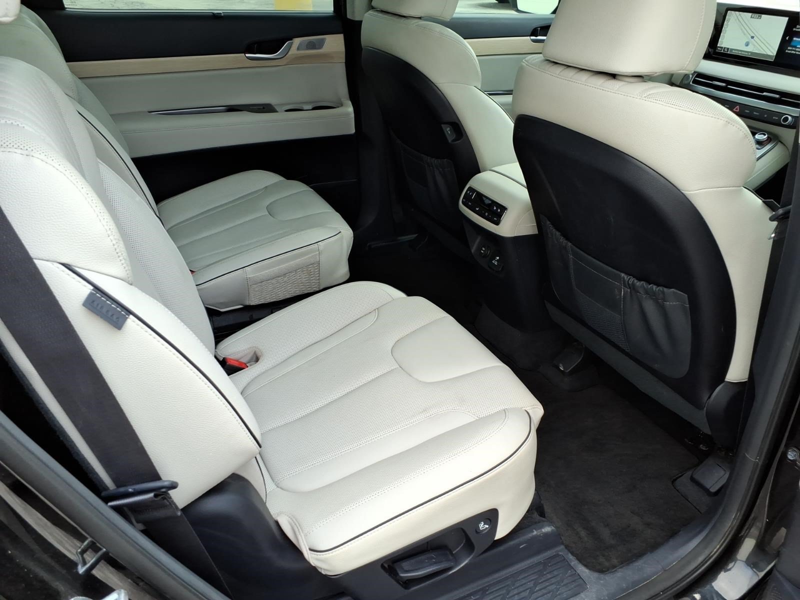 Used 2024 Hyundai Palisade Limited FWD image 19