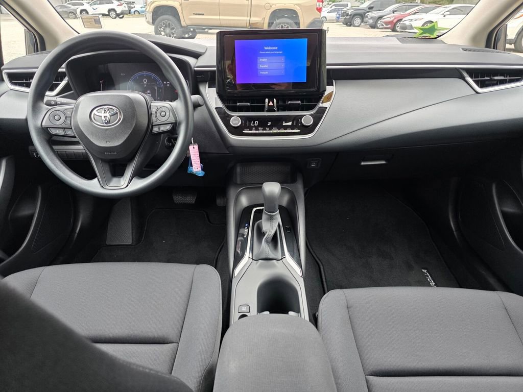 Used 2026 Toyota Corolla LE image 5
