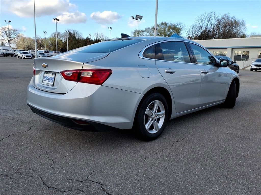Used 2021 Chevrolet Malibu LS image 4