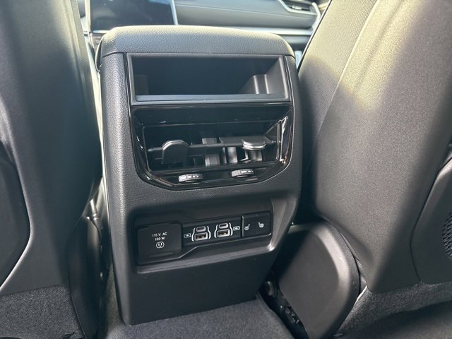 New 2025 Jeep Grand Cherokee Limited w/ Trailer Tow Package image 15