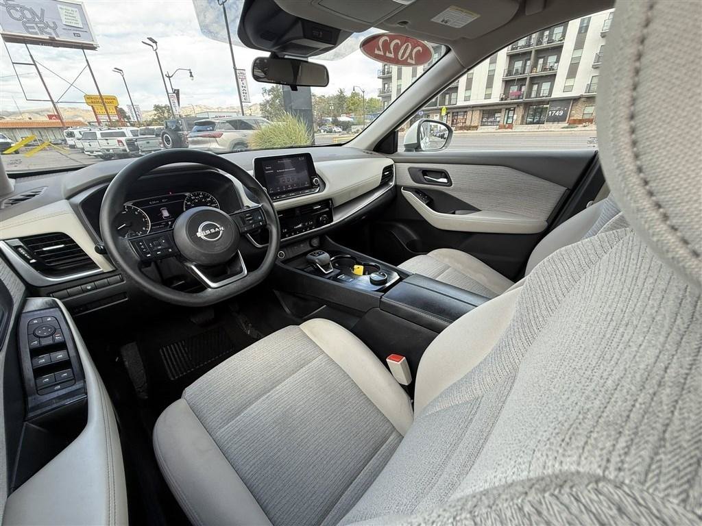 Used 2022 Nissan Rogue SV AWD/4WD image 20