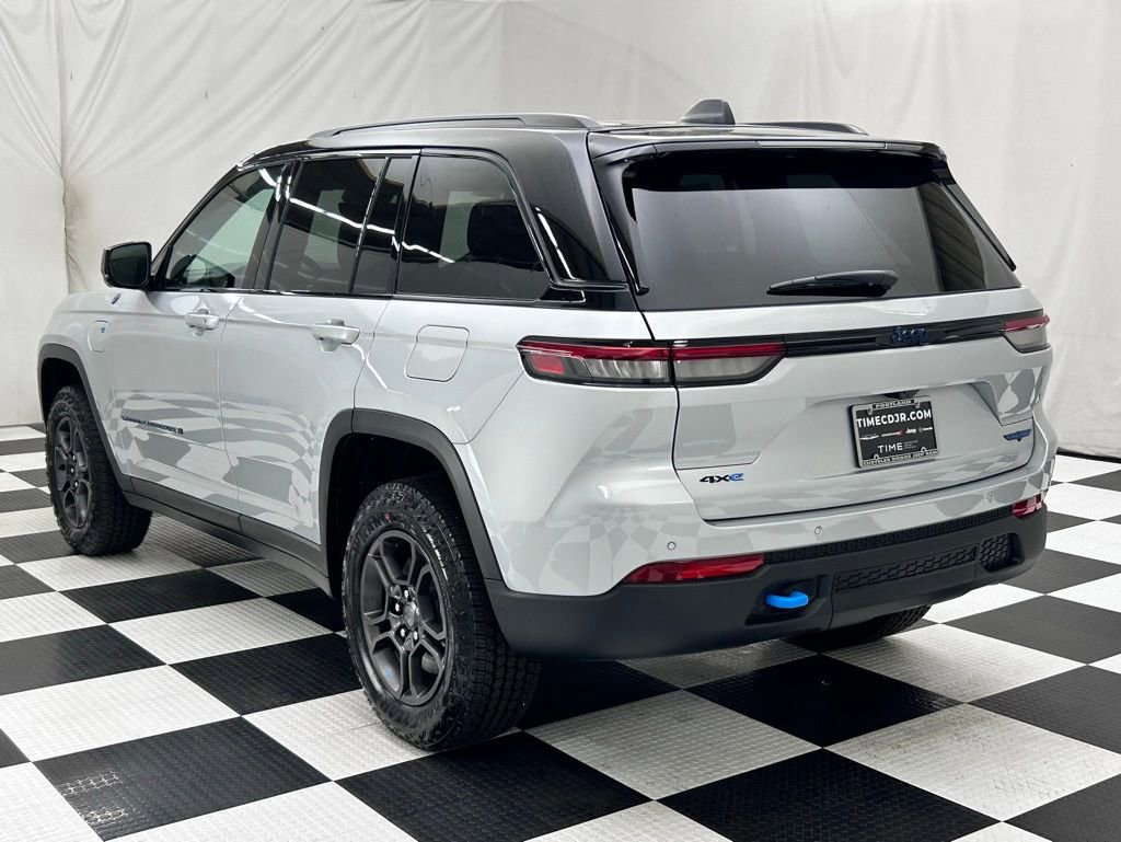 New 2025 Jeep Grand Cherokee Trailhawk w/ Advanced Protech Group II image 7