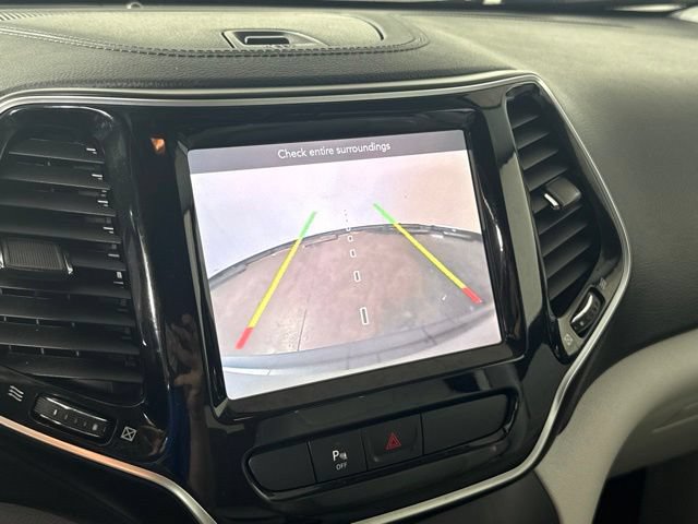 Used 2019 Jeep Cherokee Limited w/ Luxury Group AWD/4WD image 21