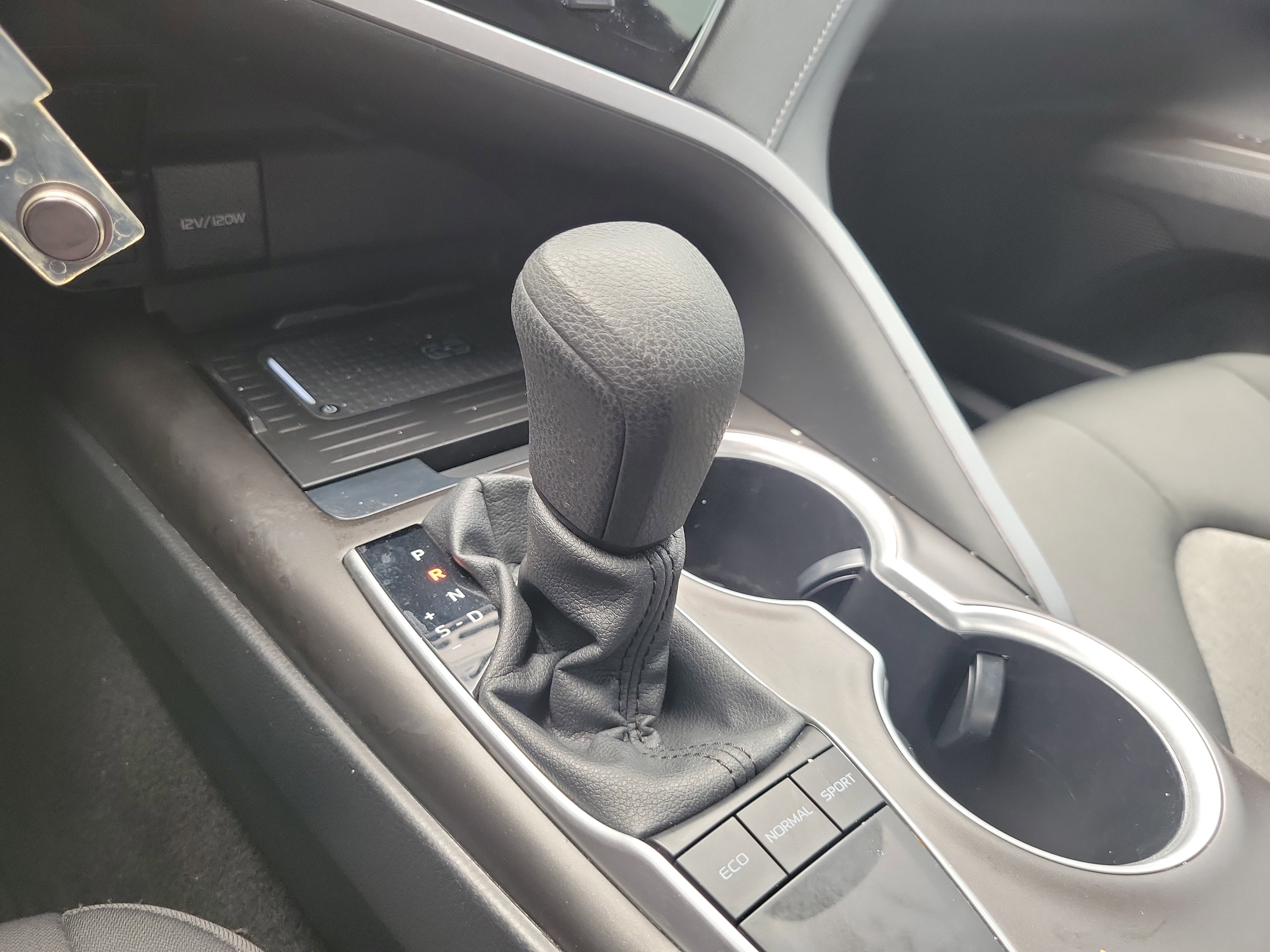 Used 2023 Toyota Camry LE image 28