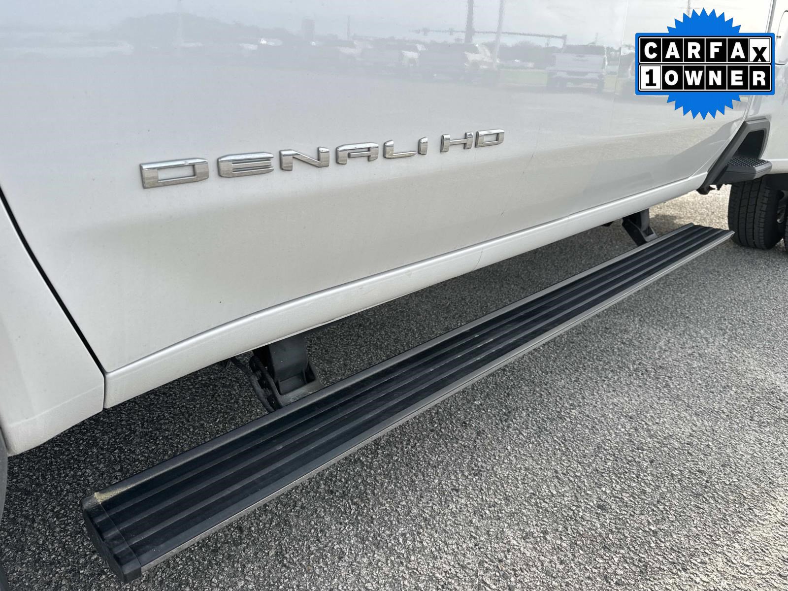 Used 2024 GMC Sierra 3500 Denali w/ Denali Reserve Package image 12