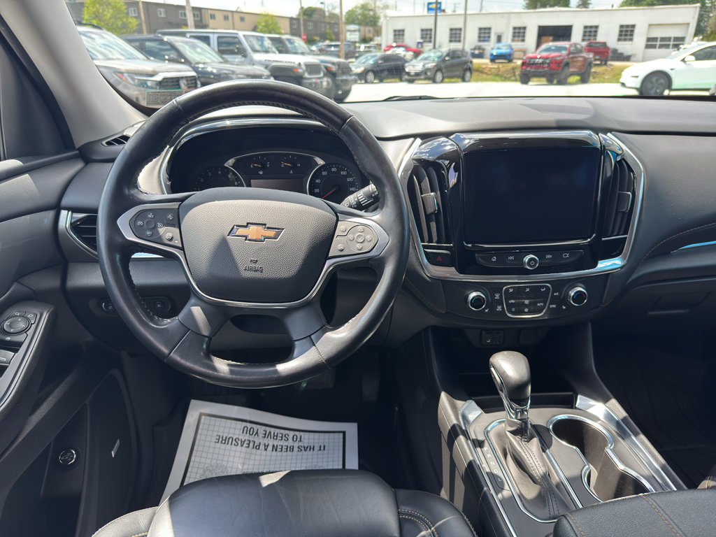 Used 2021 Chevrolet Traverse LT w/ LT Premium Package AWD/4WD image 10
