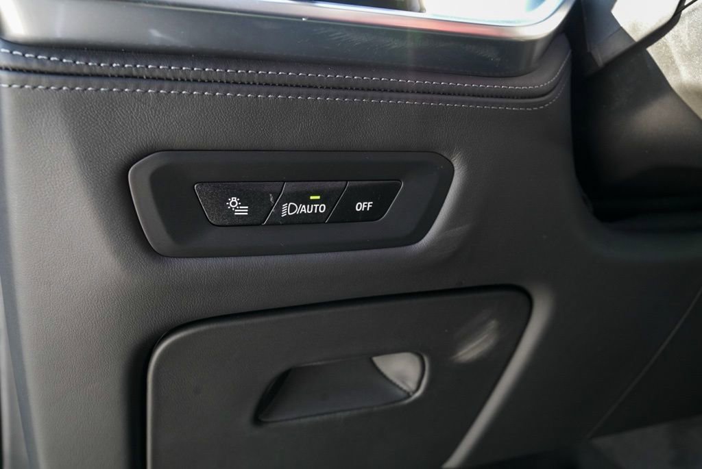 Used 2026 BMW X5 M Competition w/ Executive Package image 39