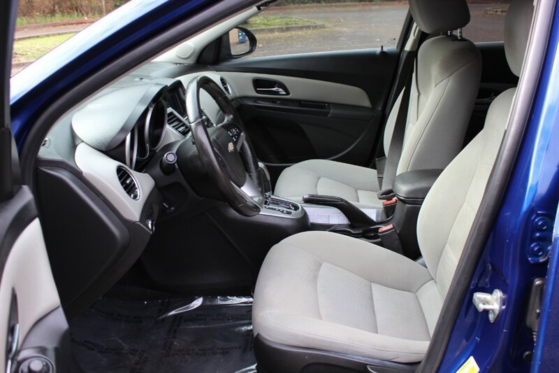 Used 2012 Chevrolet Cruze LT image 10