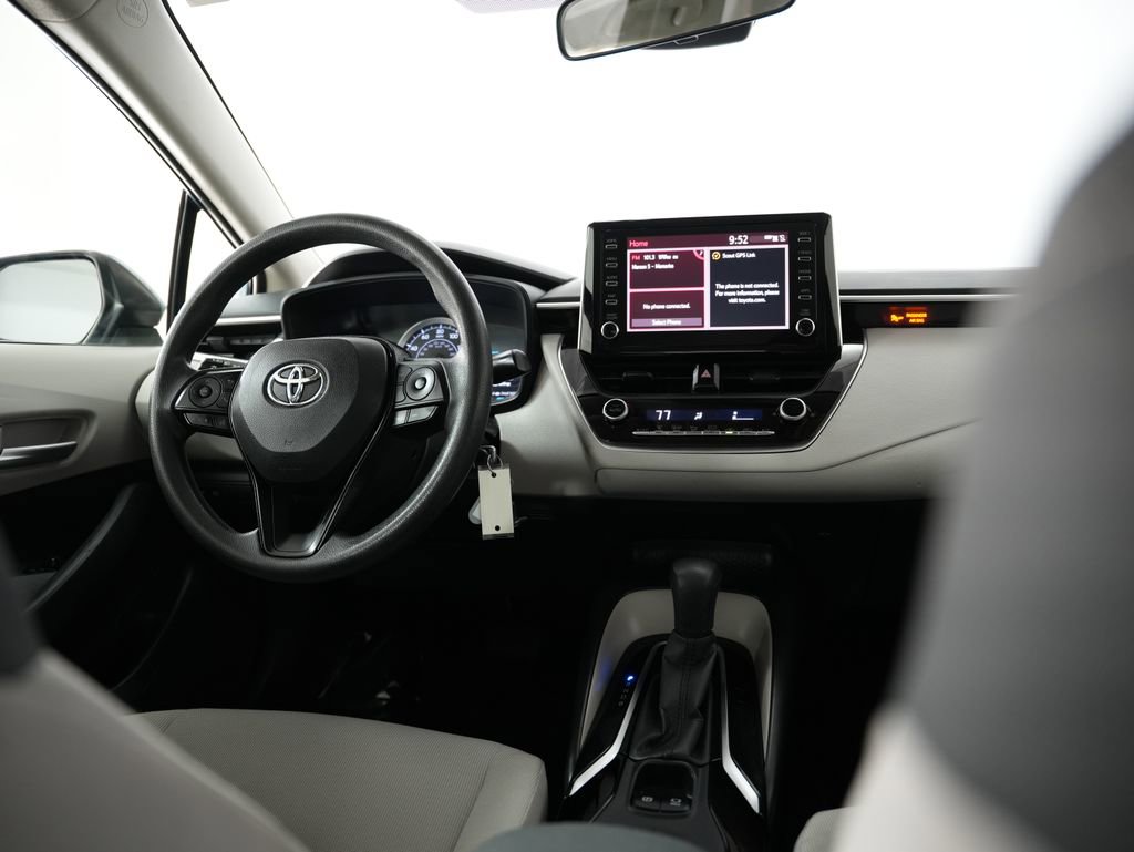 Used 2020 Toyota Corolla LE image 10