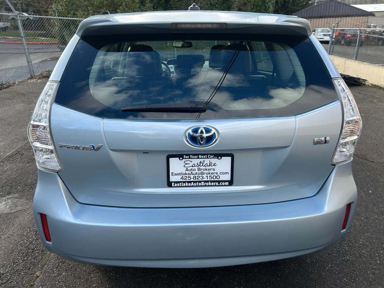 Used 2012 Toyota Prius V Five image 7