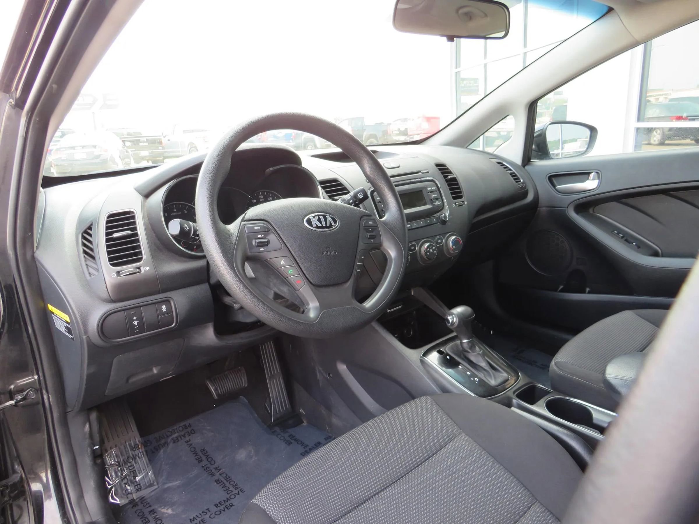 Used 2017 Kia Forte LX image 12