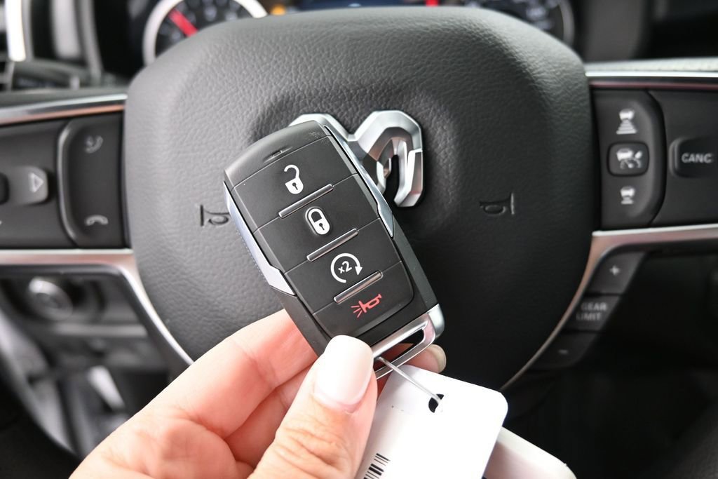 New 2026 RAM 1500 Express AWD/4WD image 28