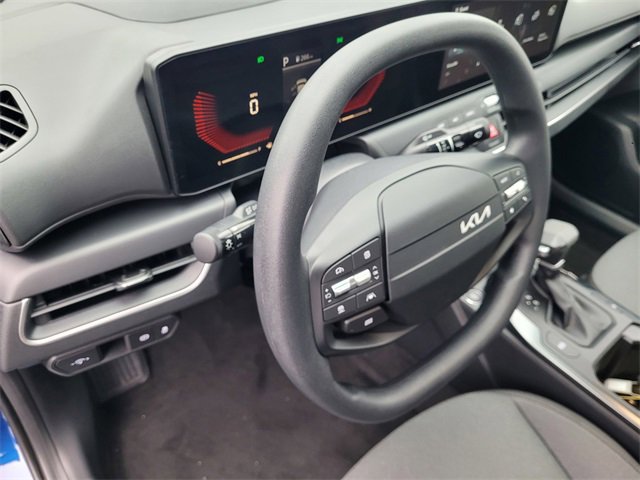 Used 2025 Kia K4 LXS image 23