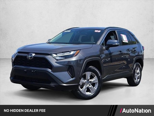 Used 2025 Toyota RAV4 XLE AWD/4WD image 1