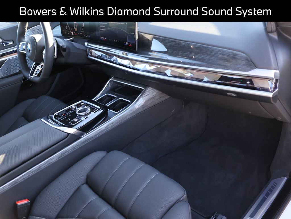 Certified 2025 BMW 760i xDrive image 13