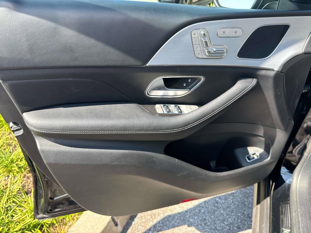 Used 2024 Mercedes-Benz GLE 350 4MATIC image 19