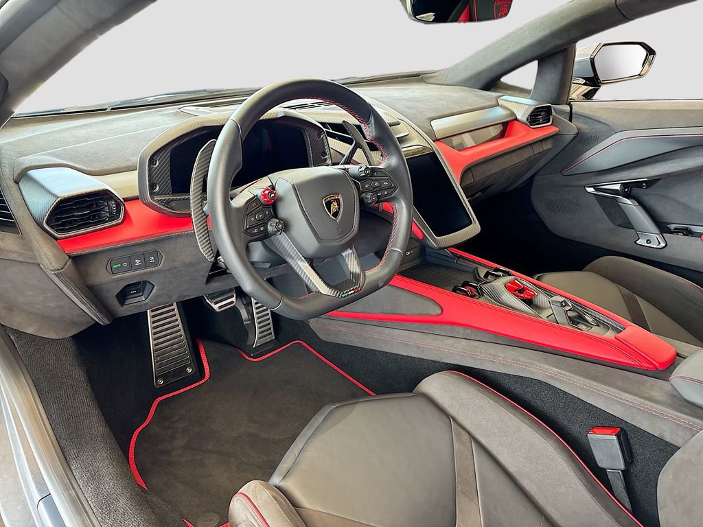 Used 2024 Lamborghini Revuelto image 9