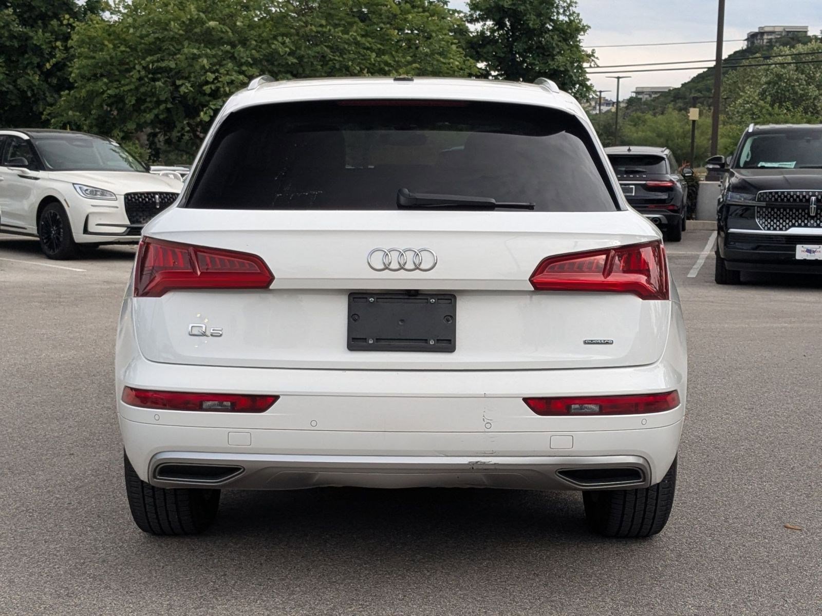 Used 2020 Audi Q5 2.0T Premium w/ Convenience Package AWD/4WD image 4