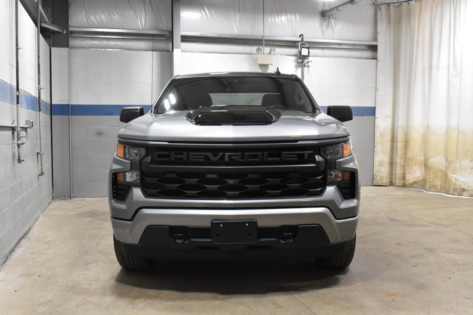 Used 2023 Chevrolet Silverado 1500 Custom w/ LPO, Dark Essentials Package AWD/4WD image 26