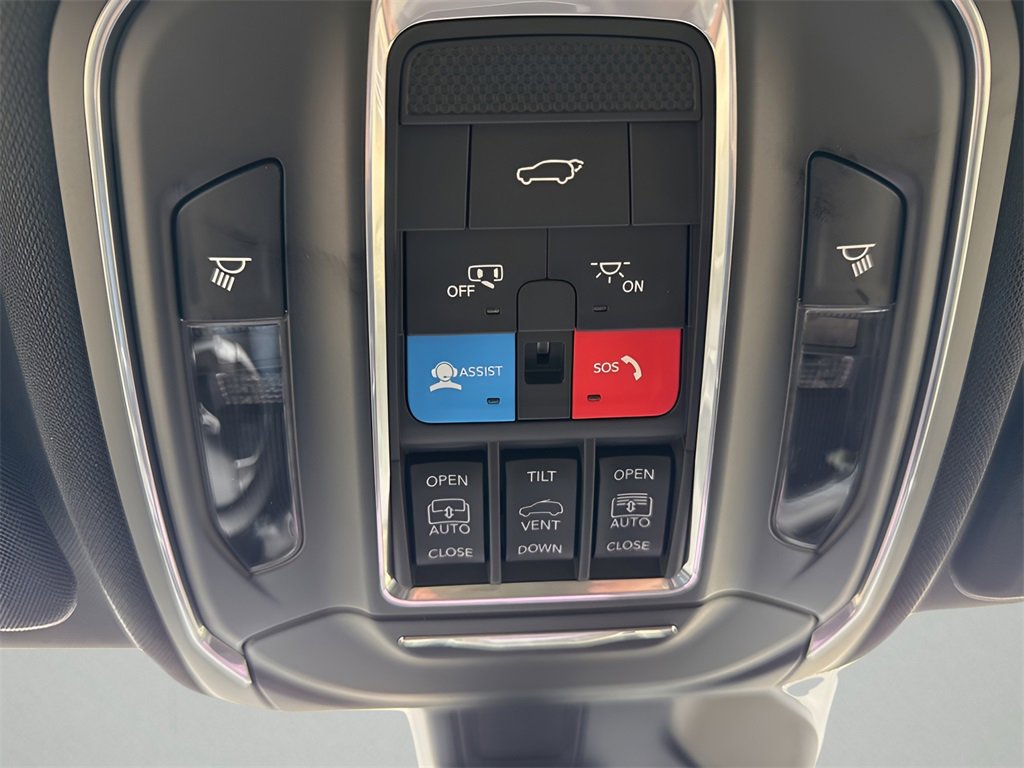 New 2025 Jeep Grand Cherokee L Limited image 35