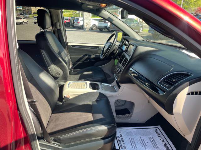 Used 2019 Dodge Grand Caravan SXT FWD image 27