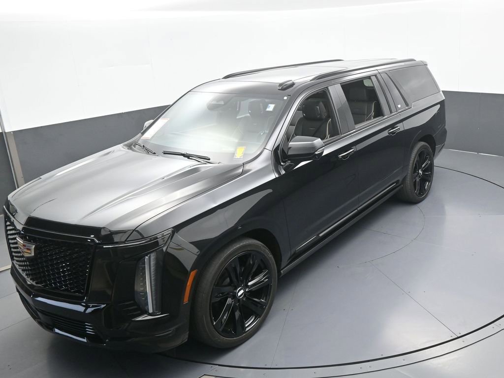 Used 2025 Cadillac Escalade ESV Sport w/ Touring Package image 59