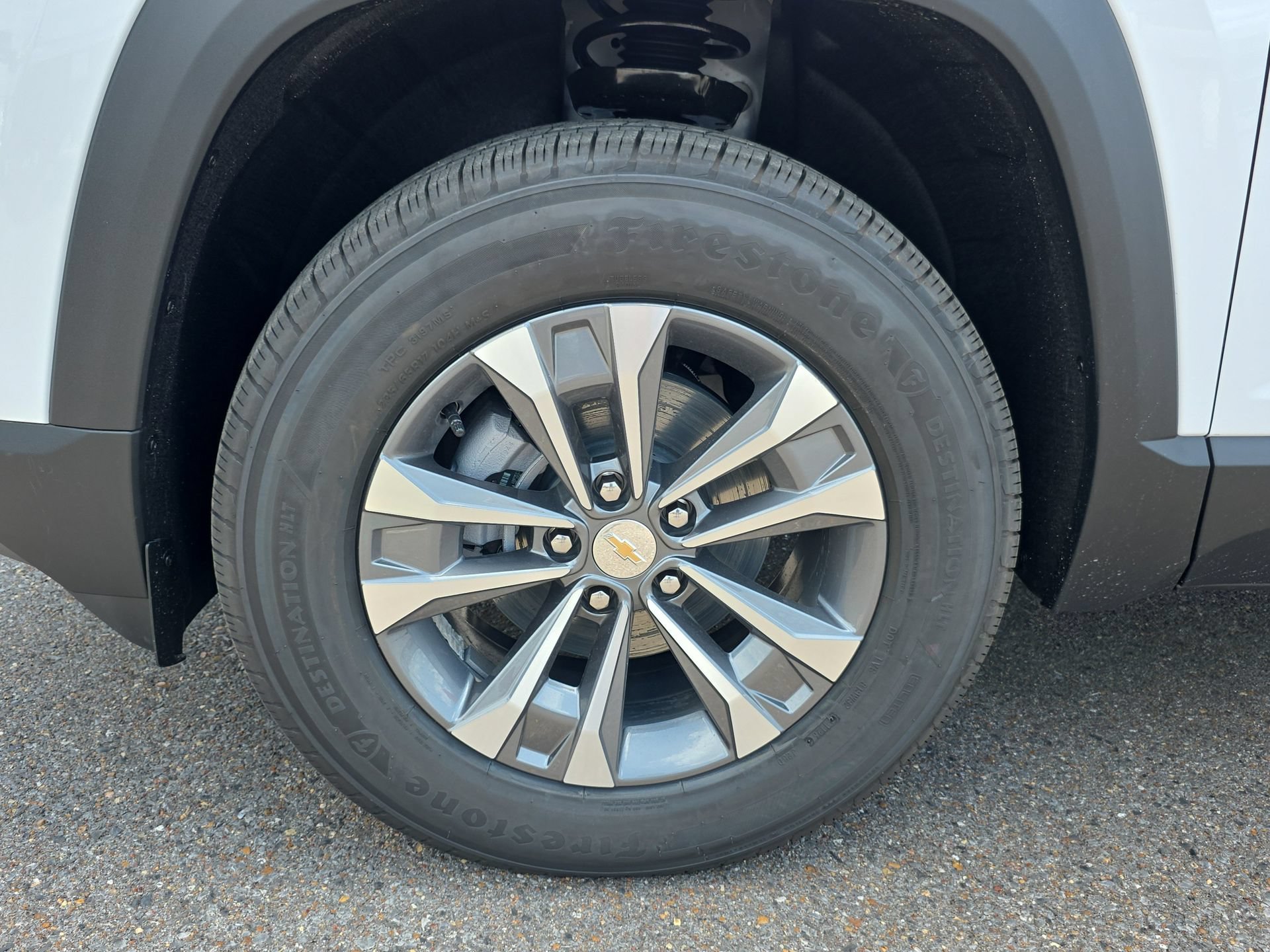 New 2026 Chevrolet Equinox LT w/ Convenience Package II FWD image 9