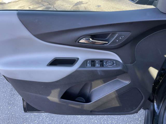 Used 2024 Chevrolet Equinox LS w/ LS Convenience Package image 16