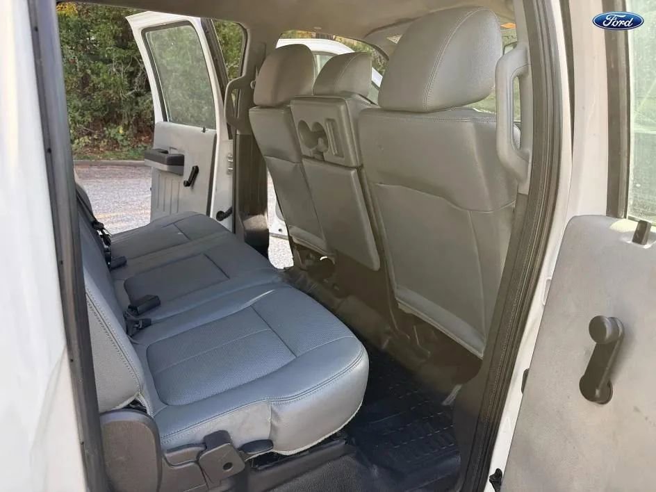 Used 2013 Ford F550 176  W.B. 4D w/ Payload Upgrade Pkg image 14
