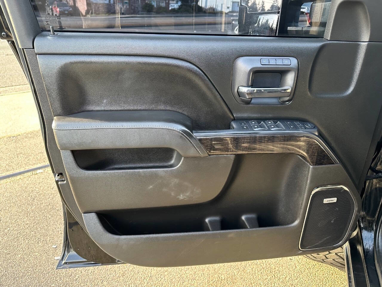 Used 2016 GMC Sierra 2500 Denali w/ Duramax Plus Package AWD/4WD image 39
